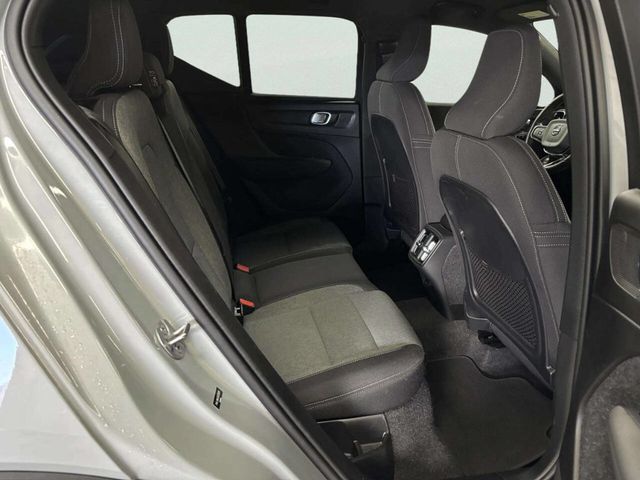 2024 Volvo XC40 B5 AWD Core Dark Theme - 23014702 - 18