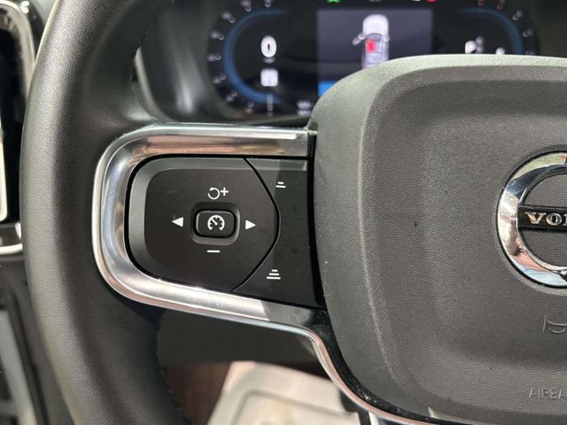 2024 Volvo XC40 B5 AWD Core Dark Theme - 23014702 - 29