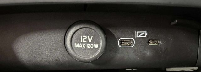 2024 Volvo XC40 B5 AWD Core Dark Theme - 23014702 - 34