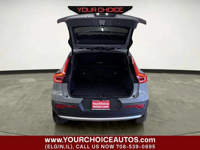 2024 Volvo XC40 B5 AWD Core Dark Theme - 23014702 - 4