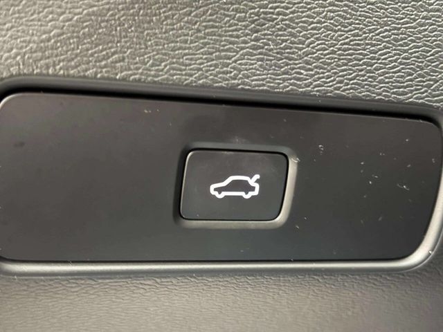 2024 Volvo XC40 B5 AWD Core Dark Theme - 23022863 - 28
