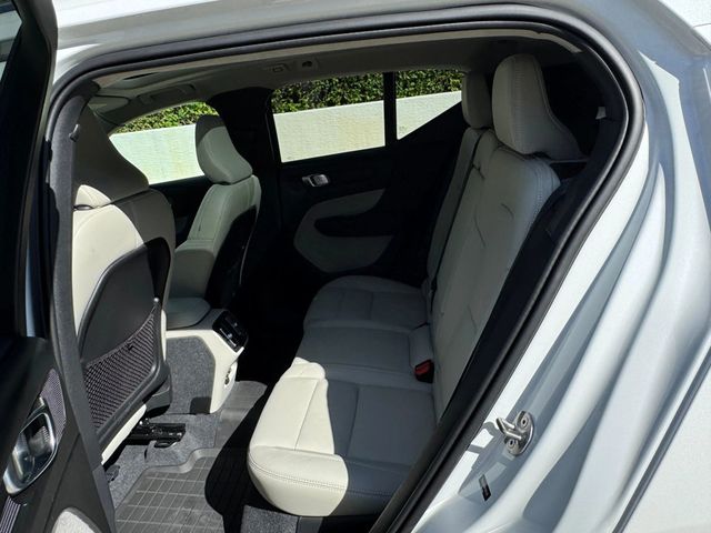 2024 Volvo XC40 B5 AWD Plus Bright Theme - 22929733 - 14