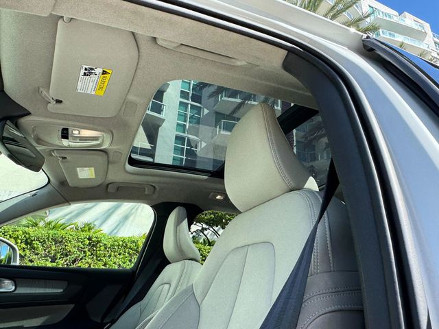 2024 Volvo XC40 B5 AWD Plus Bright Theme - 22929733 - 17