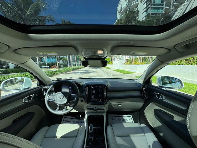 2024 Volvo XC40 B5 AWD Plus Bright Theme - 22929733 - 24