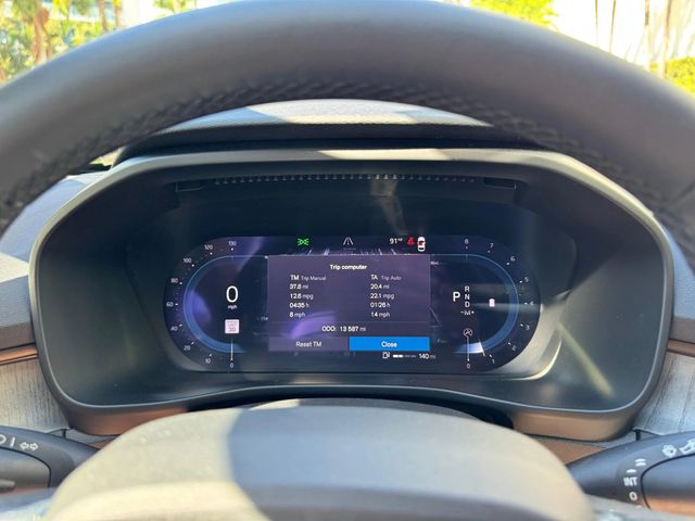 2024 Volvo XC40 B5 AWD Plus Bright Theme - 22929733 - 33