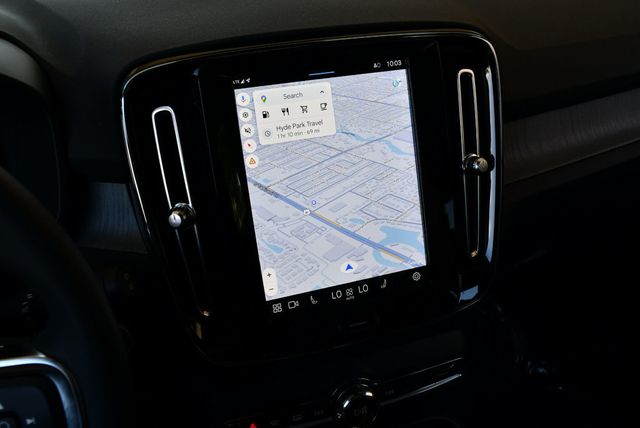 2024 Volvo XC40 B5 AWD Plus Bright Theme 4 Door SUV - 22895330 - 12