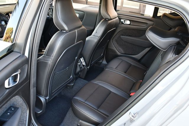 2024 Volvo XC40 B5 AWD Plus Bright Theme 4 Door SUV - 22895330 - 14