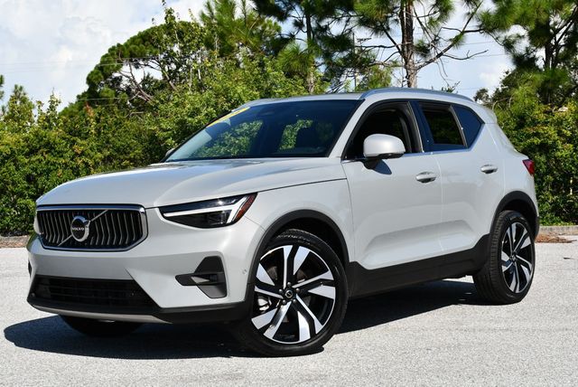 2024 Volvo XC40 B5 AWD Plus Bright Theme 4 Door SUV - 22895330 - 1