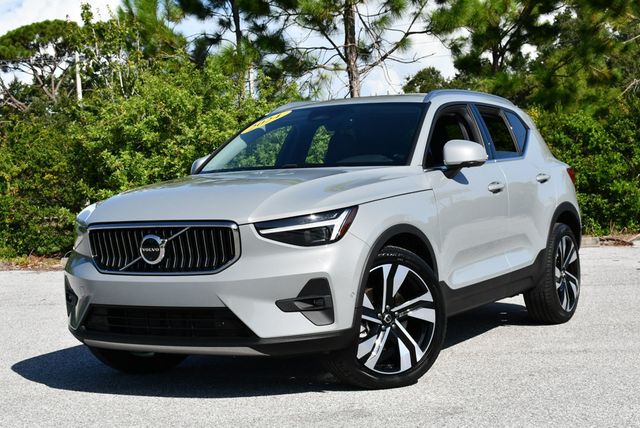 2024 Volvo XC40 B5 AWD Plus Bright Theme 4 Door SUV - 22895330 - 20