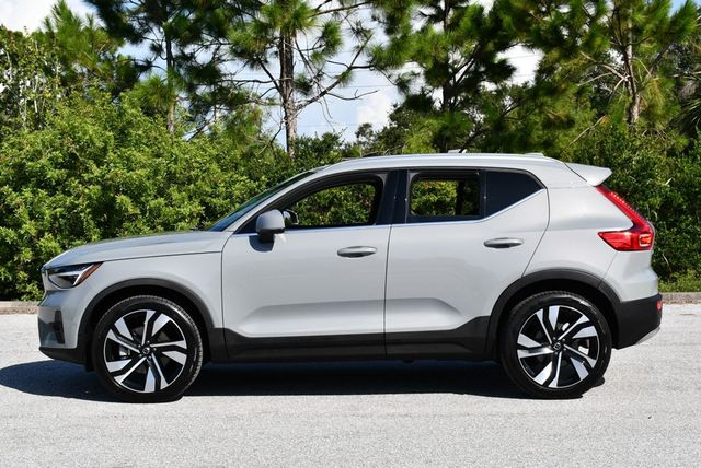 2024 Volvo XC40 B5 AWD Plus Bright Theme 4 Door SUV - 22895330 - 24