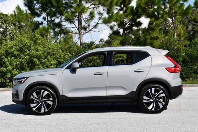 2024 Volvo XC40 B5 AWD Plus Bright Theme 4 Door SUV - 22895330 - 25