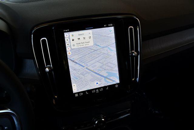 2024 Volvo XC40 B5 AWD Plus Bright Theme 4 Door SUV - 22895330 - 46