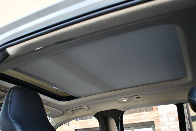 2024 Volvo XC40 B5 AWD Plus Bright Theme 4 Door SUV - 22895330 - 52