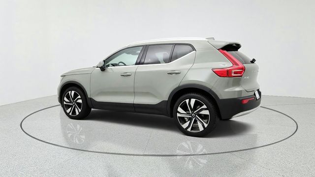 2024 Volvo XC40 B5 AWD Plus Bright Theme w/ 20'' Wheels - 23081916 - 6