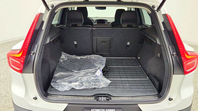 2024 Volvo XC40 B5 AWD Plus Bright Theme w/ harman/kardon Audio & Climate Pkg - 23033357 - 21