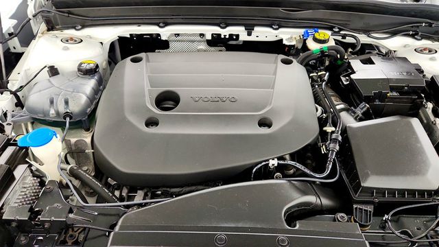 2024 Volvo XC40 B5 AWD Plus Bright Theme w/ harman/kardon Audio & Climate Pkg - 23033357 - 26