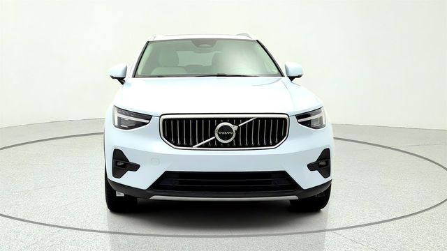 2024 Volvo XC40 B5 AWD Plus Bright Theme w/ HK Audio, Pixel Lights & 20'' Wheels - 23044930 - 1