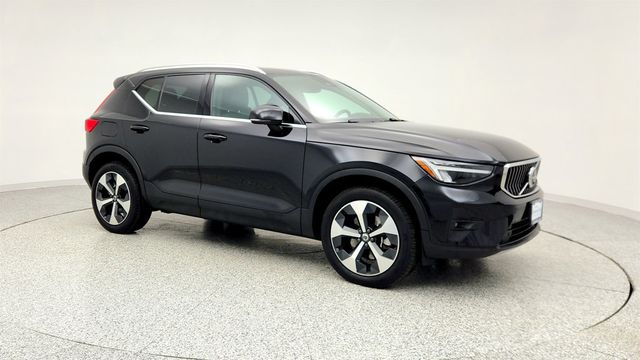 2024 Volvo XC40 B5 AWD Plus Bright Theme with Climate Package - 22971379 - 2