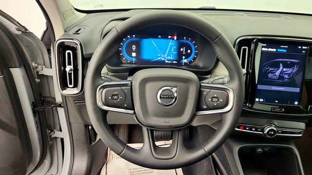2024 Volvo XC40 B5 AWD Plus Dark Theme w/ 20'' Wheels & All Heated Seats - 22998986 - 13