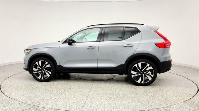 2024 Volvo XC40 B5 AWD Plus Dark Theme w/ 20'' Wheels & All Heated Seats - 22998986 - 7