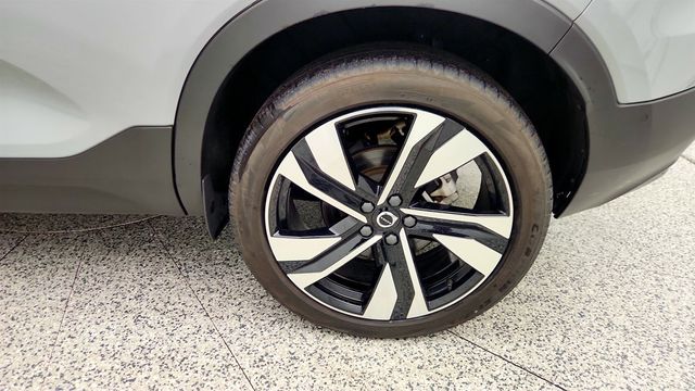 2024 Volvo XC40 B5 AWD Plus Dark Theme w/ 20'' Wheels & All Heated Seats - 22998986 - 8