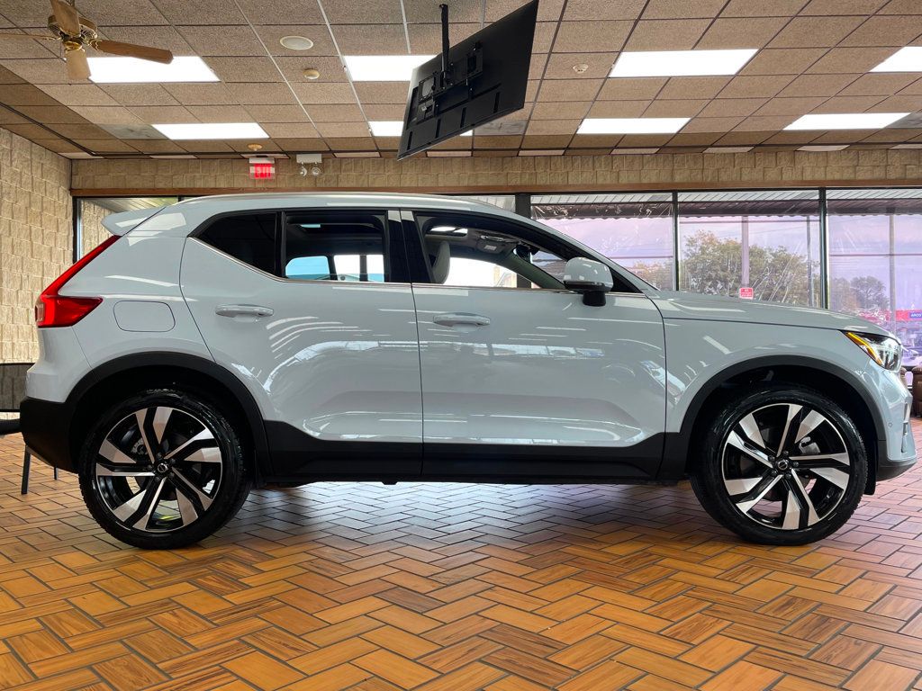 2024 Volvo XC40 AWD Ultimate photo 10
