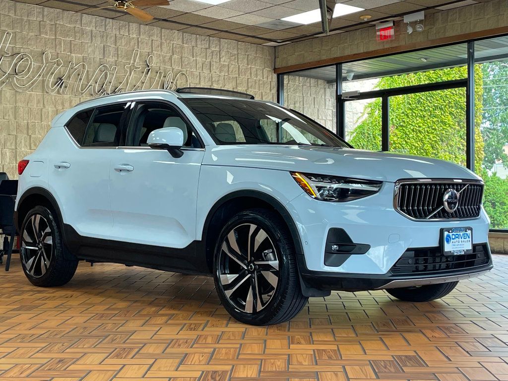 2024 Volvo XC40 AWD Ultimate photo 11