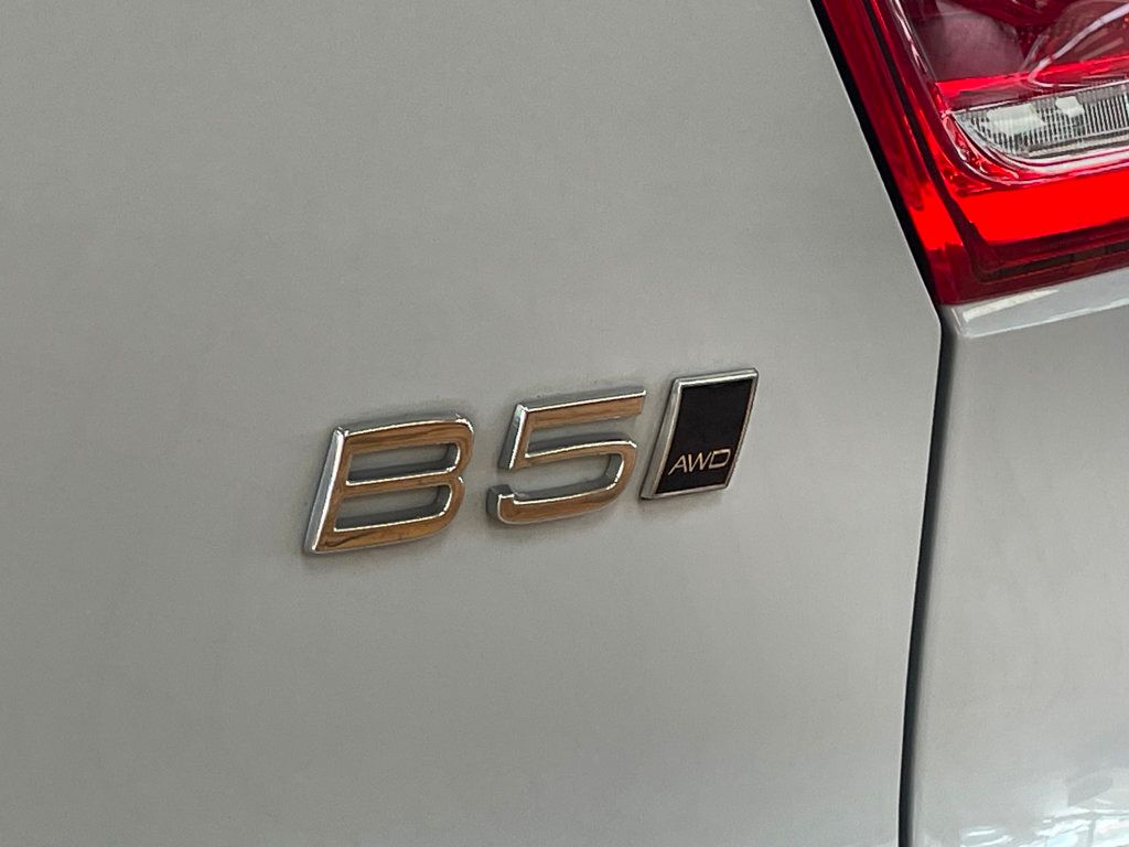 2024 Volvo XC40 AWD Ultimate photo 12