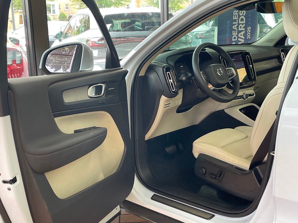 2024 Volvo XC40 AWD Ultimate photo 14