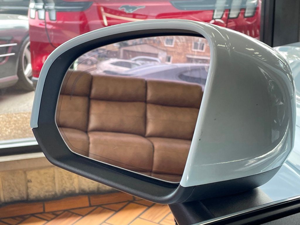 2024 Volvo XC40 AWD Ultimate photo 21