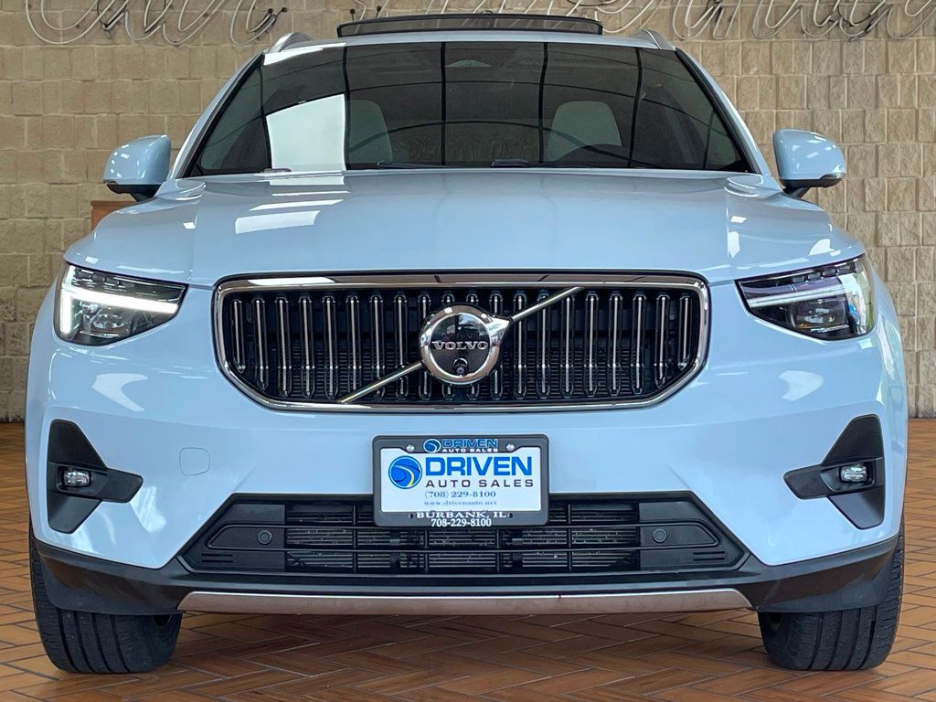 2024 Volvo XC40 AWD Ultimate photo 3