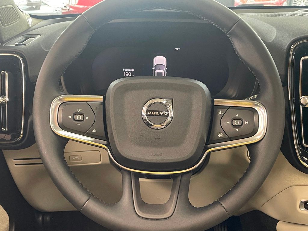 2024 Volvo XC40 AWD Ultimate photo 35