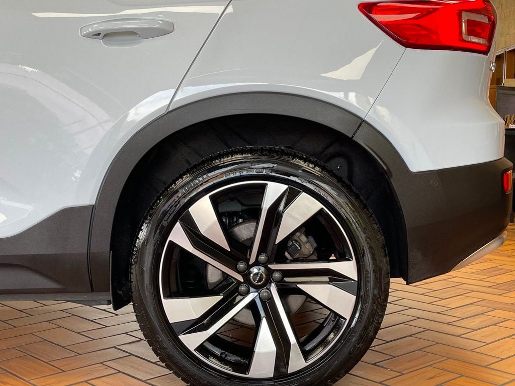 2024 Volvo XC40 AWD Ultimate photo 7