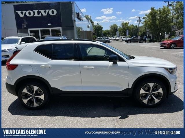 2024 Volvo XC40 B5 Core - 22496753 - 2