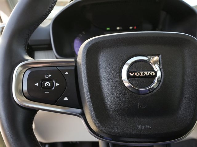 2024 Volvo XC40 B5 Plus Dark - 23097841 - 18