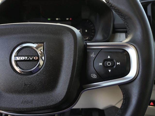 2024 Volvo XC40 B5 Plus Dark - 23097841 - 19