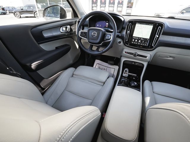 2024 Volvo XC40 B5 Plus Dark - 23097841 - 39