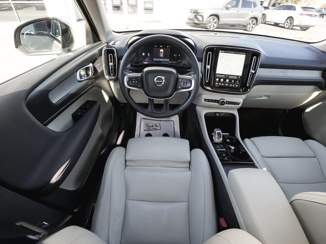 2024 Volvo XC40 B5 Plus Dark - 23097841 - 40