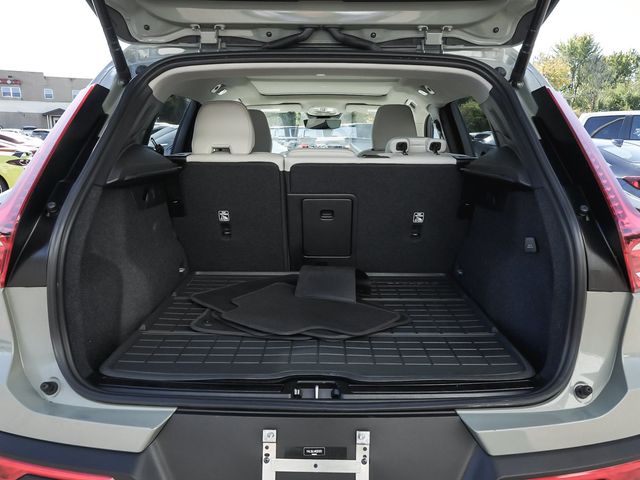 2024 Volvo XC40 B5 Plus Dark - 23097841 - 44