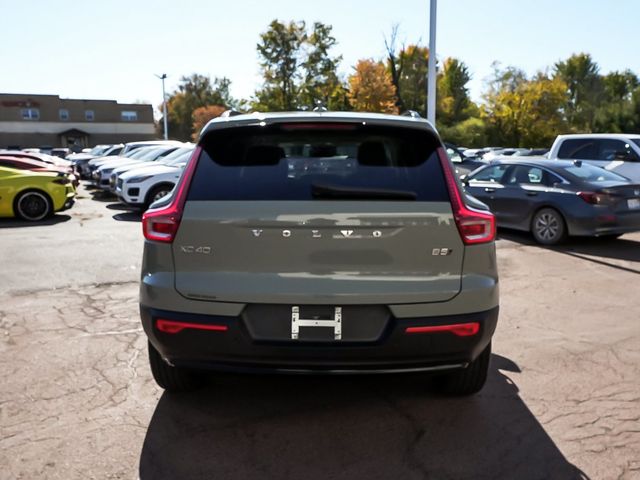 2024 Volvo XC40 B5 Plus Dark - 23097841 - 4