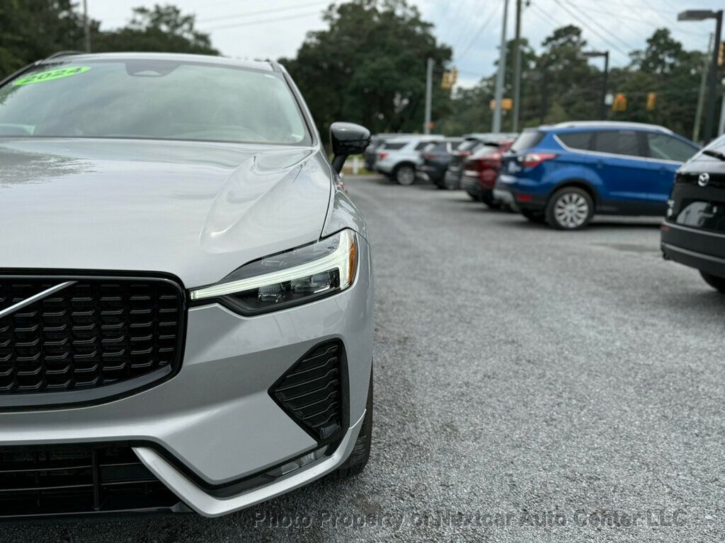 2024 Volvo XC60 B5 Core photo 10