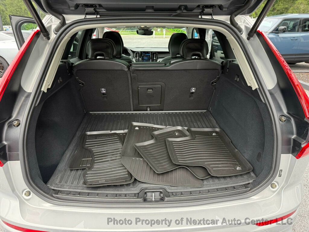 2024 Volvo XC60 B5 Core photo 15