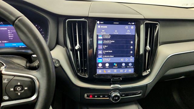 2024 Volvo XC60 B5 AWD Core Dark Theme - 22998945 - 16