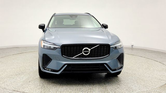 2024 Volvo XC60 B5 AWD Core Dark Theme w/ 19" Alloy Wheels & Power Tailgate - 22998945 - 1