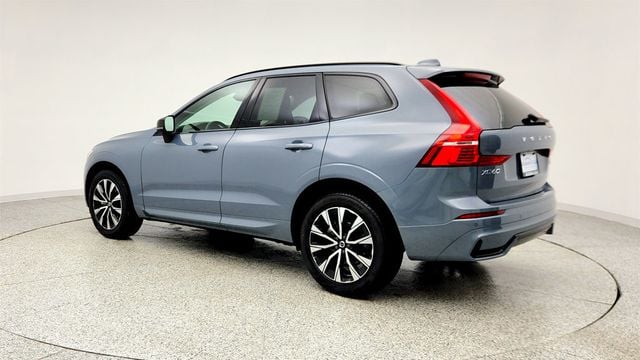 2024 Volvo XC60 B5 AWD Core Dark Theme w/ 19" Alloy Wheels & Power Tailgate - 22998945 - 6