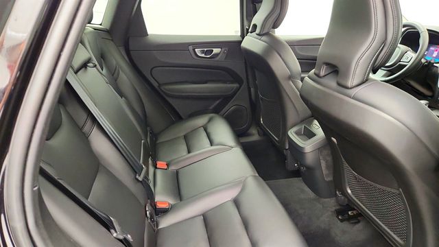 2024 Volvo XC60 B5 AWD Core Dark Theme w/ Climate Package & 19'' Wheels - 23068503 - 22