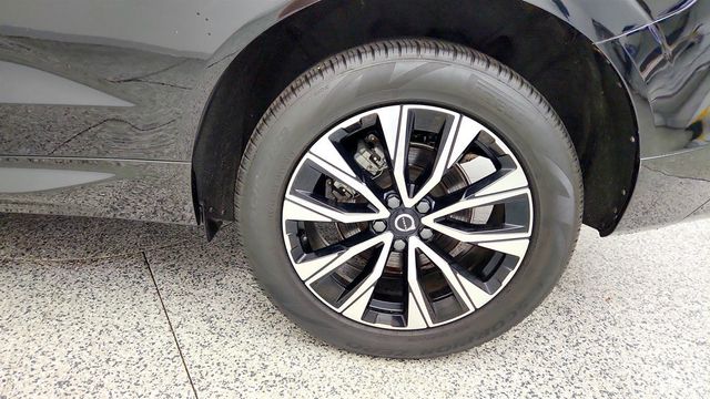 2024 Volvo XC60 B5 AWD Core Dark Theme w/ Climate Package & 19'' Wheels - 23068503 - 8