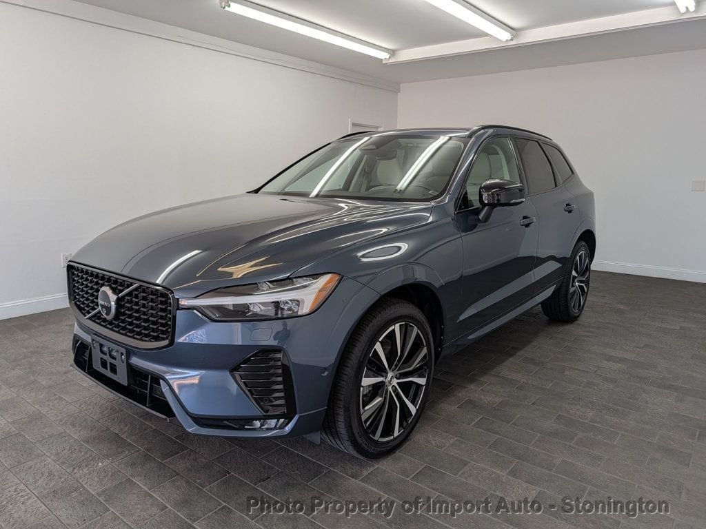 2024 Volvo XC60 B5 Plus photo 3