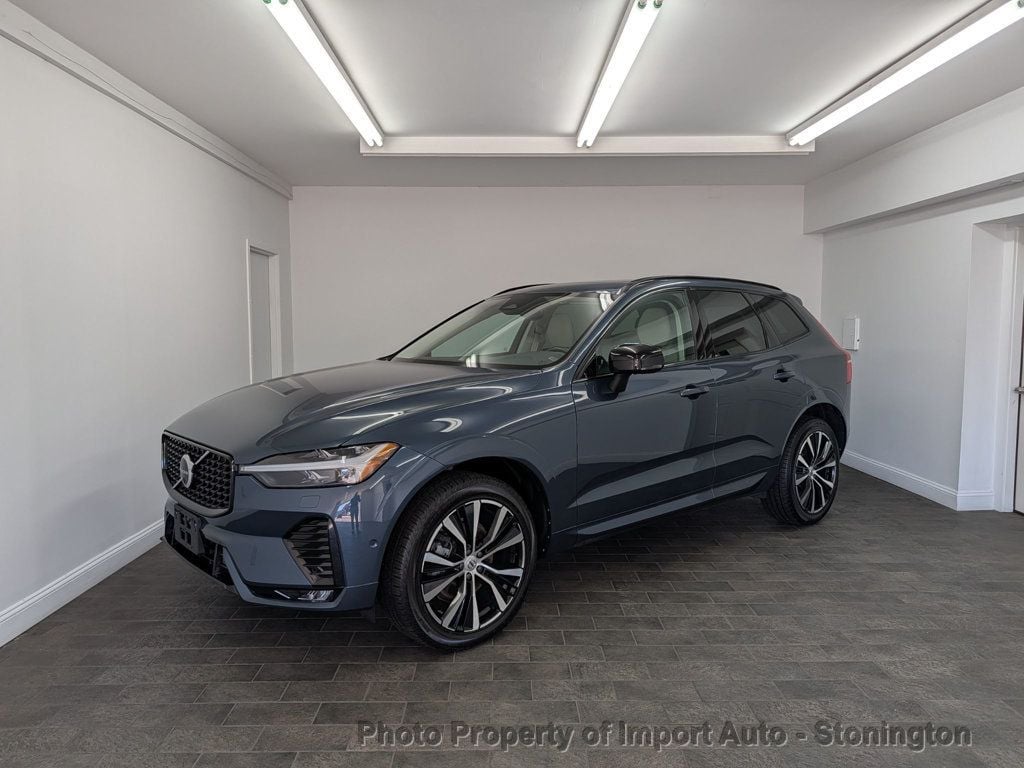 2024 Volvo XC60 B5 Plus photo 4