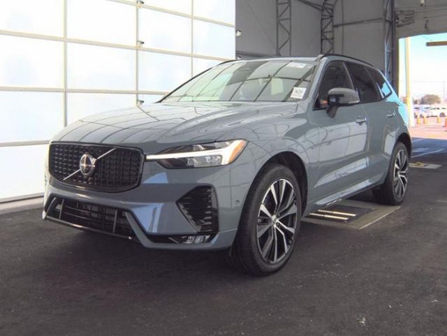 2024 Volvo XC60 B5 AWD Plus Dark Theme - 22951584 - 1